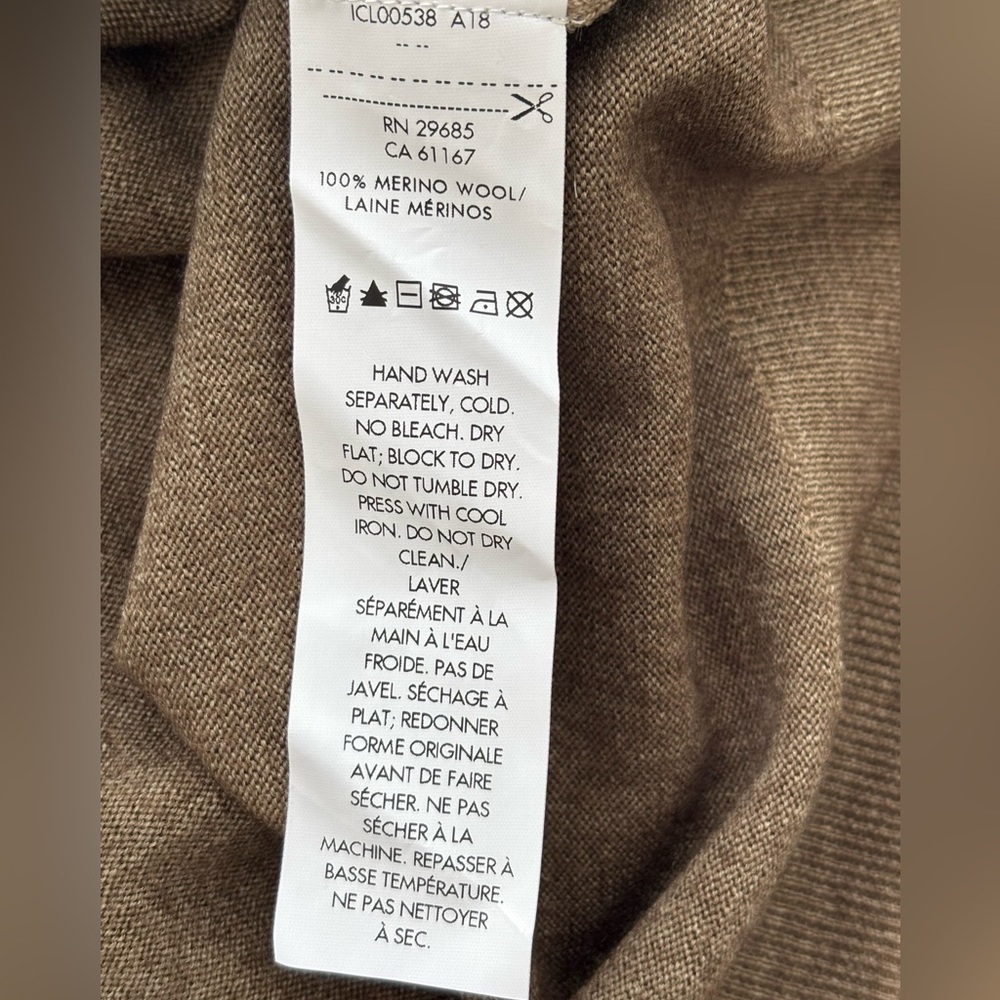 Pendleton Men's V-Neck Merino Wool Sweater in in a Greenish Brown Size Large - Picture 3 of 11